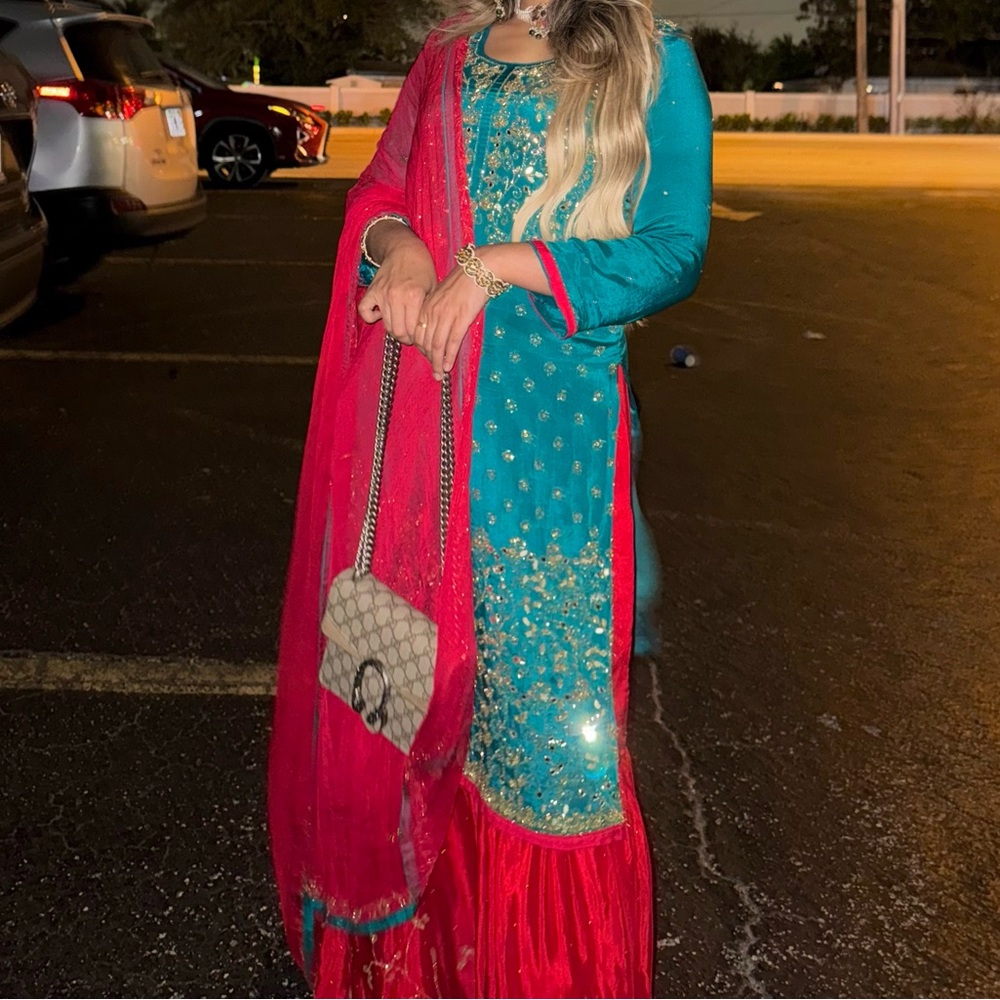 Indian shalwar kameez - Picture 2 of 2